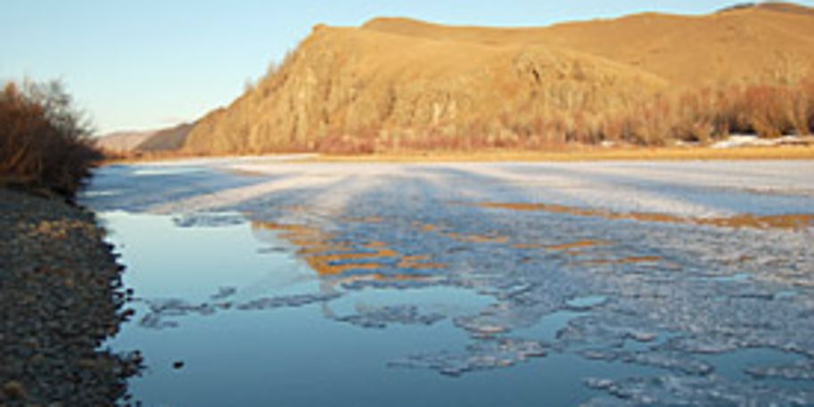 Fluss in der Mongolei 